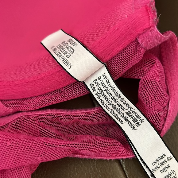 Victoria’s SECRET Barbie pink lace cup Demi lightly lined racer back  bra - Picture 6 of 6